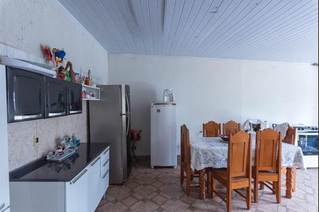 Casa à venda com 1500m², 2 quartos e 8 vagas Casa à venda com 1500m², 2 quartos e 8 vagasCozinha