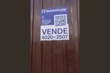 Casa à venda com 1500m², 2 quartos e 8 vagas Casa à venda com 1500m², 2 quartos e 8 vagasPlaquinha