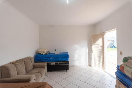 Casa à venda com 1500m², 2 quartos e 8 vagas Casa à venda com 1500m², 2 quartos e 8 vagasQuarto