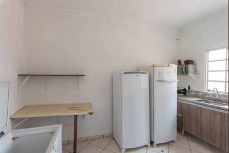 Casa à venda com 1500m², 2 quartos e 8 vagas Casa à venda com 1500m², 2 quartos e 8 vagasCozinha