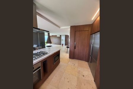 Casa de condomínio para alugar com 270m², 4 quartos e 2 vagasCozinha