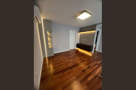 Casa de condomínio para alugar com 270m², 4 quartos e 2 vagasSala