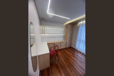 Casa de condomínio para alugar com 270m², 4 quartos e 2 vagasQuarto