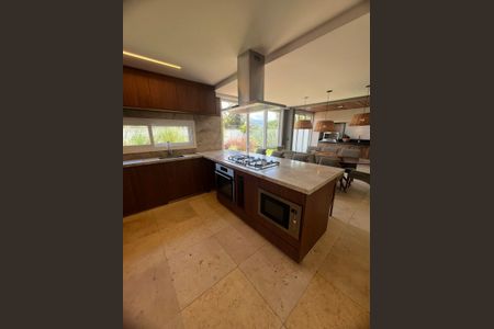 Casa de condomínio para alugar com 270m², 4 quartos e 2 vagasCozinha
