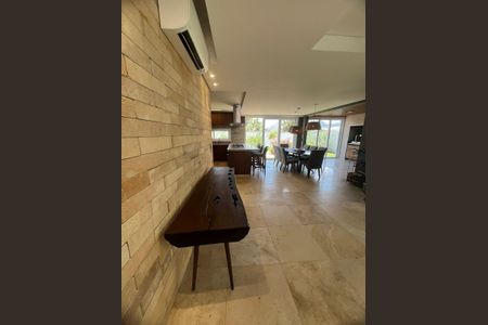 Casa de condomínio para alugar com 270m², 4 quartos e 2 vagasChurrasqueira