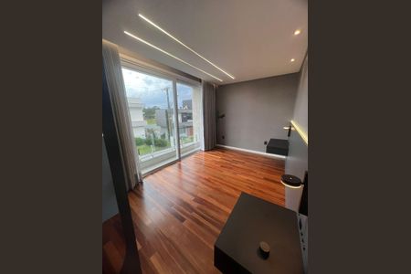 Casa de condomínio para alugar com 270m², 4 quartos e 2 vagasSala