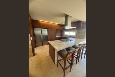 Casa de condomínio para alugar com 270m², 4 quartos e 2 vagasCozinha