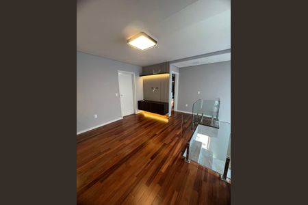 Casa de condomínio para alugar com 270m², 4 quartos e 2 vagasSala