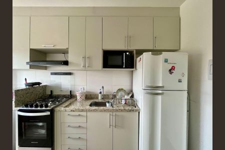 Apartamento à venda com 48m², 2 quartos e 1 vaga Apartamento à venda com 48m², 2 quartos e 1 vagaCozinha e Área de Serviço