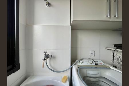 Apartamento à venda com 48m², 2 quartos e 1 vaga Apartamento à venda com 48m², 2 quartos e 1 vagaCozinha e Área de Serviço
