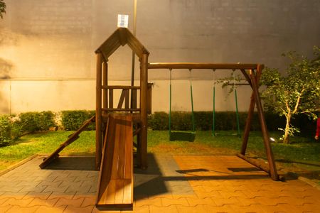 Apartamento à venda com 32m², 2 quartos e sem vagaÁrea comum - Playground