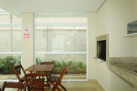 Apartamento à venda com 32m², 2 quartos e sem vagaÁrea comum - Churrasqueira