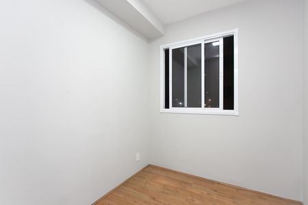 Quarto 1  de apartamento à venda com 2 quartos, 32m² em Vila Carmosina, São Paulo