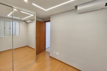 Quarto 1 de apartamento para alugar com 2 quartos, 43m² em Parque Industrial, Campinas