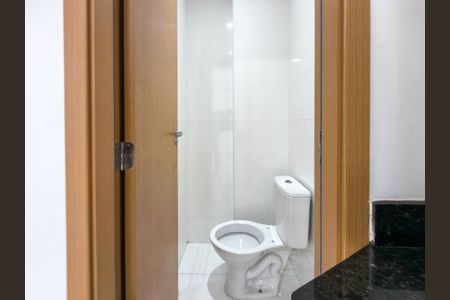 Banheiro de apartamento para alugar com 2 quartos, 86m² em Aviação, Praia Grande