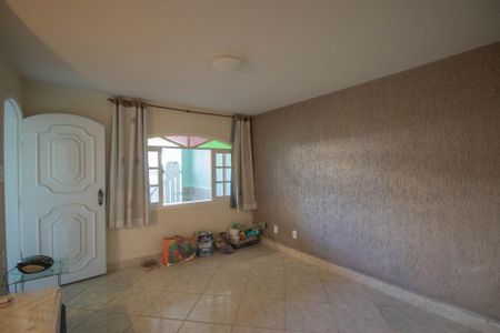 Casa de condomínio para alugar com 200m², 3 quartos e 1 vaga Casa de condomínio para alugar com 200m², 3 quartos e 1 vagaSala