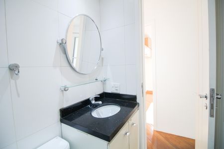 Apartamento à venda com 64m², 3 quartos e 1 vaga Apartamento à venda com 64m², 3 quartos e 1 vagaBanheiro