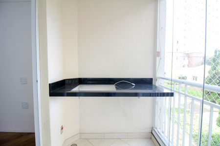 Apartamento à venda com 64m², 3 quartos e 1 vaga Apartamento à venda com 64m², 3 quartos e 1 vagaVaranda
