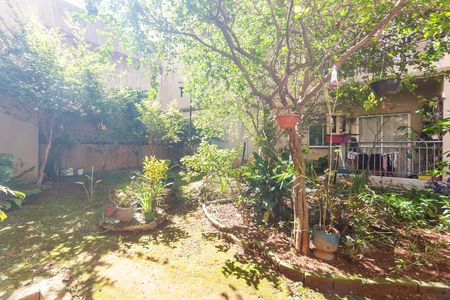 Apartamento à venda com 42m², 2 quartos e 1 vaga Apartamento à venda com 42m², 2 quartos e 1 vagaVista