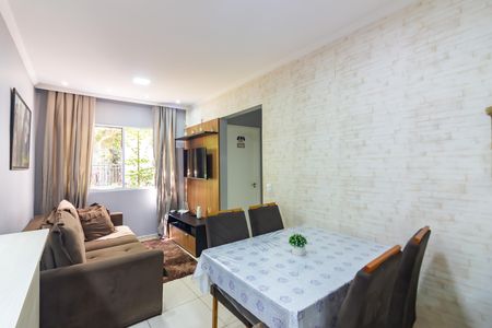 Apartamento à venda com 42m², 2 quartos e 1 vaga Apartamento à venda com 42m², 2 quartos e 1 vagaSala