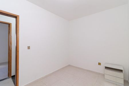 Suíte 1 de casa de condomínio para alugar com 2 quartos, 55m² em Vila Pierina, São Paulo
