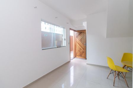 Sala de casa de condomínio para alugar com 2 quartos, 55m² em Vila Pierina, São Paulo