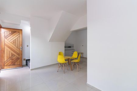 Sala de casa de condomínio para alugar com 2 quartos, 55m² em Vila Pierina, São Paulo