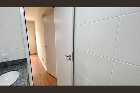 Apartamento para alugar com 56m², 2 quartos e 1 vaga Apartamento para alugar com 56m², 2 quartos e 1 vagaBanheiro da Suíte
