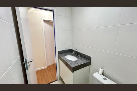 Apartamento para alugar com 56m², 2 quartos e 1 vaga Apartamento para alugar com 56m², 2 quartos e 1 vagaBanheiro 1