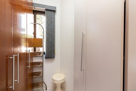 Apartamento à venda com 122m², 3 quartos e 2 vagas Apartamento à venda com 122m², 3 quartos e 2 vagasQuarto de Serviço
