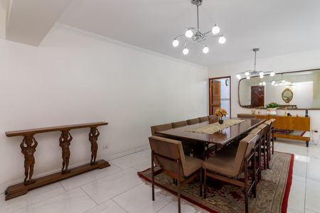 Apartamento à venda com 122m², 3 quartos e 2 vagas Apartamento à venda com 122m², 3 quartos e 2 vagasSala de Jantar
