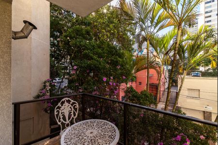 Apartamento à venda com 122m², 3 quartos e 2 vagas Apartamento à venda com 122m², 3 quartos e 2 vagasVaranda da Sala