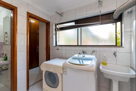 Apartamento à venda com 122m², 3 quartos e 2 vagas Apartamento à venda com 122m², 3 quartos e 2 vagasÁrea de Serviço