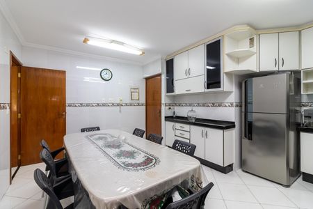 Apartamento à venda com 122m², 3 quartos e 2 vagas Apartamento à venda com 122m², 3 quartos e 2 vagasCozinha
