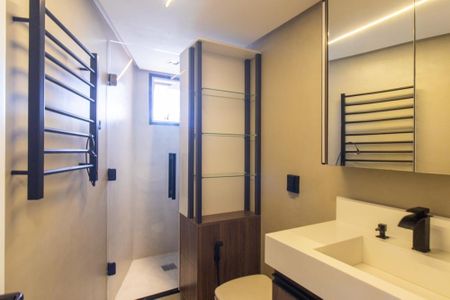 Apartamento para alugar com 87m², 3 quartos e 1 vaga Apartamento para alugar com 87m², 3 quartos e 1 vagaBanheiro da Suíte