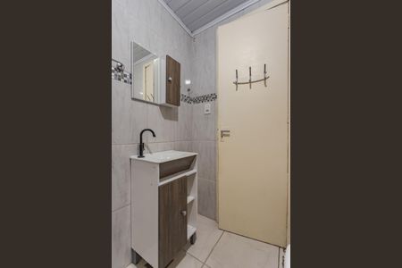 Banheiro de apartamento à venda com 1 quarto, 40m² em Petrópolis, Porto Alegre