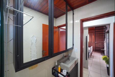 Banheiro Social de casa para alugar com 2 quartos, 70m² em São João do Rio Vermelho, Florianópolis