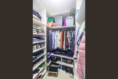 Apartamento à venda com 51m², 2 quartos e 1 vaga Apartamento à venda com 51m², 2 quartos e 1 vagaCloset