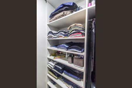 Apartamento à venda com 51m², 2 quartos e 1 vaga Apartamento à venda com 51m², 2 quartos e 1 vagaCloset