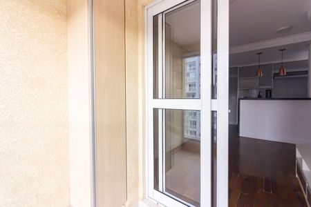 Sacada de apartamento para alugar com 2 quartos, 51m² em Quitaúna, Osasco
