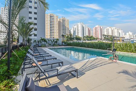 Apartamento à venda com 61m², 2 quartos e 1 vaga Apartamento à venda com 61m², 2 quartos e 1 vagaÁrea comum - Piscina