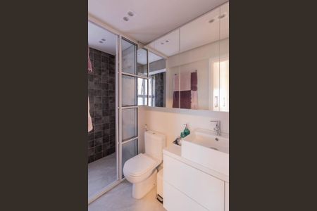 Banheiro de apartamento à venda com 2 quartos, 69m² em Melville Empresarial II, Barueri