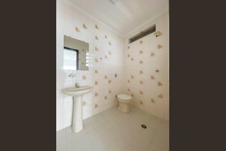 Casa à venda com 238m², 4 quartos e 2 vagasBanheiro de serviço
