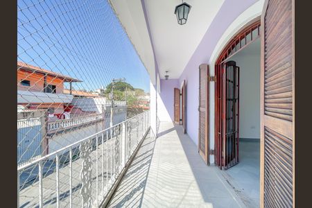 Casa à venda com 238m², 4 quartos e 2 vagasSacada