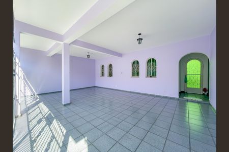 Casa à venda com 238m², 4 quartos e 2 vagasGaragem