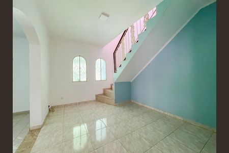 Casa à venda com 238m², 4 quartos e 2 vagasSala