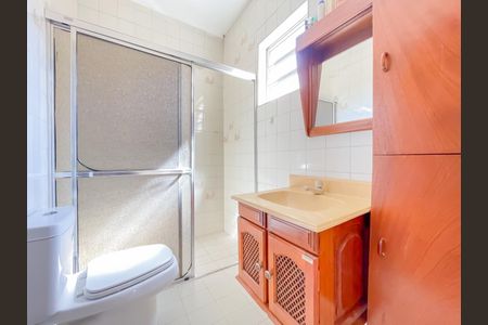 Casa à venda com 238m², 4 quartos e 2 vagasBanheiro da Suíte