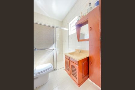 Casa à venda com 238m², 4 quartos e 2 vagasBanheiro da Suíte