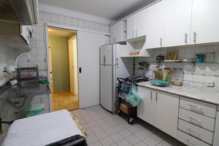 Cozinha de casa de condomínio à venda com 4 quartos, 216m² em Vila São Silvestre, São Paulo