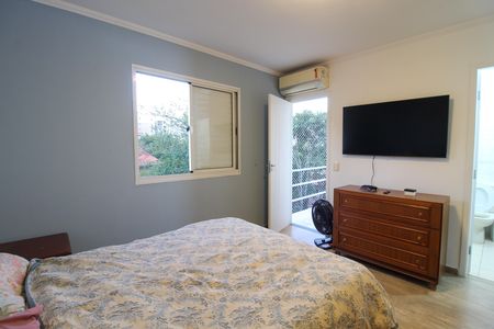 Casa de condomínio à venda com 216m², 4 quartos e 5 vagas Casa de condomínio à venda com 216m², 4 quartos e 5 vagasQuarto 1